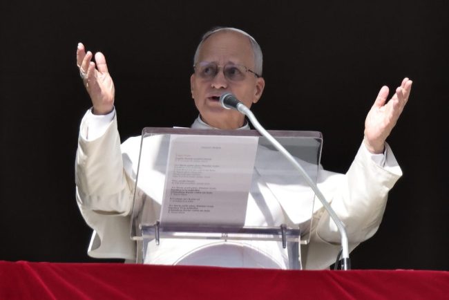 Papa Leon cere incetarea bombardamentelor din Orientul Mijlociu