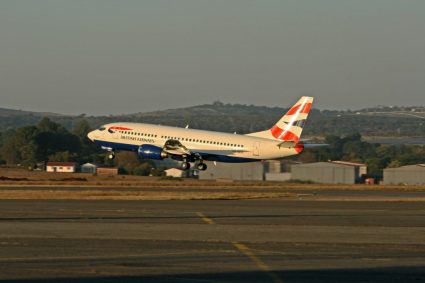 Pasagerii British Airways au zburat timp de 13 ore cu trupul unei femei decedate in avion pastrandu l in bucatarie