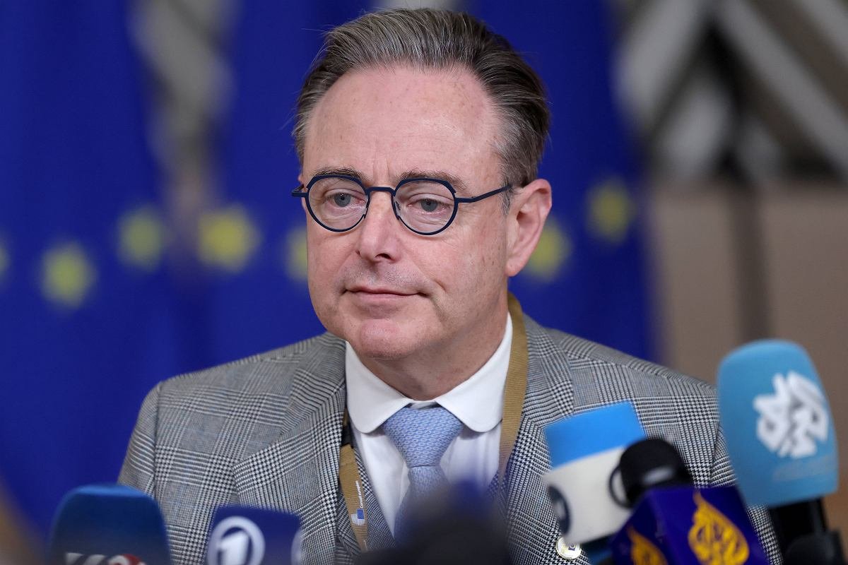 Premierul Belgiei cere Uniunii Europene sa intervina pentru a rezolva conflictul dintre Rusia si Ucraina