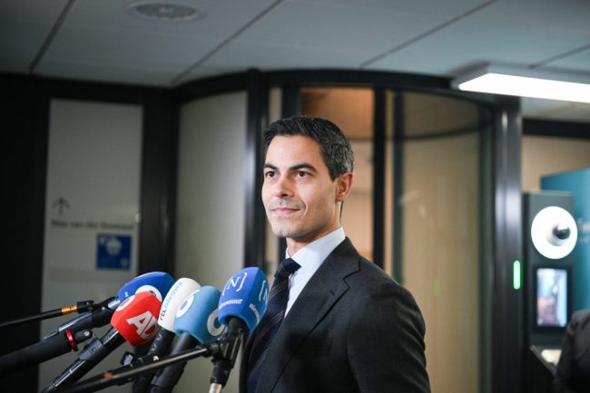 Premierul olandez condamna atacurile asupra Iranului si subliniaza incalcarea dreptului international