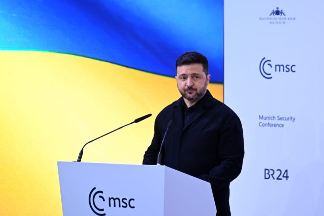 Presedintele Ucrainei a ajuns in Arabia Saudita pentru discutii esentiale