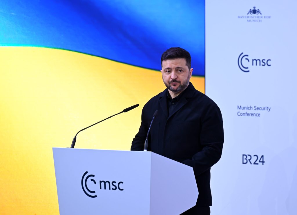 Presedintele Ucrainei a ajuns in Arabia Saudita pentru discutii esentiale