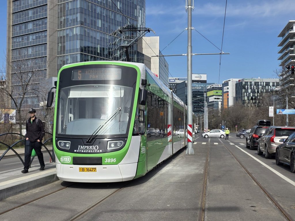Primaria Municipiului Bucuresti In sfarsit tramvaiul 5 a inceput sa circule dupa doi ani