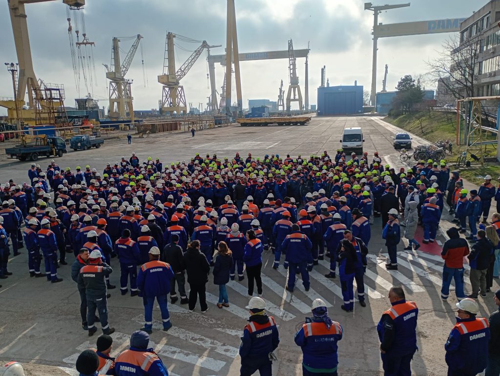 Protest la Santierul Naval Damen Mangalia din cauza intarzierilor cronice in plata salariilor
