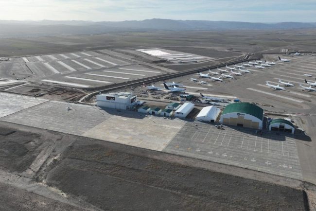 Razboiul din Iran a transformat un aeroport abandonat din Spania intr un adapost pentru gigantii cerului