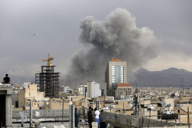 Razboiul din Orientul Mijlociu ziua 19 Atac cu rachete balistice iraniene asupra Israelului preturile benzinei in SUA au atins cel mai inalt nivel din toamna anului 2023