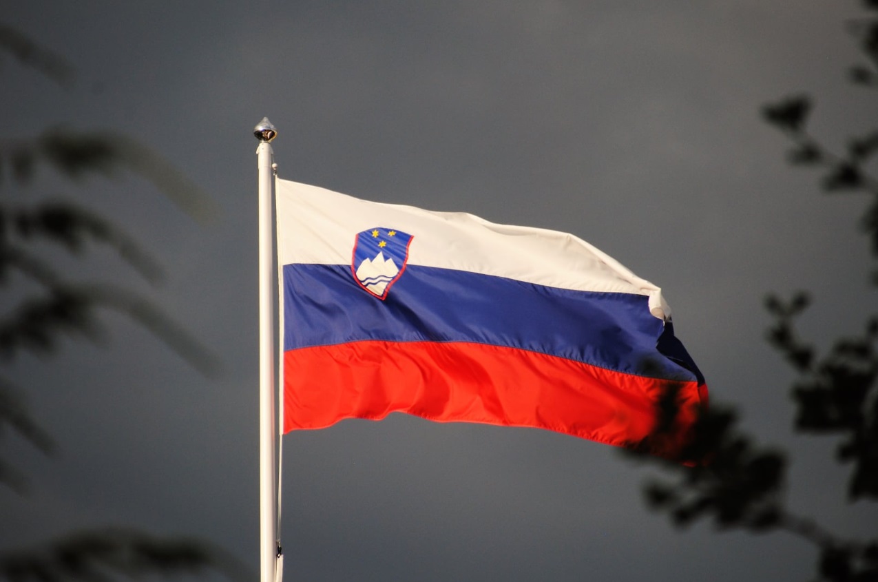 Scandal de spionaj inaintea alegerilor din Slovenia compania Black Cube acuzata de implicare in campanie