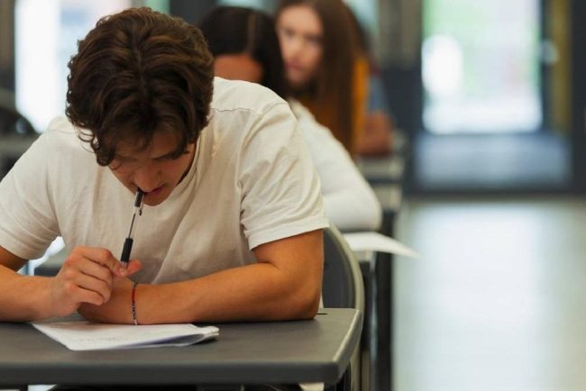 Simularile pentru Bacalaureat ar putea fi boicotate Sindicalistii din invatamant acuza presiuni si