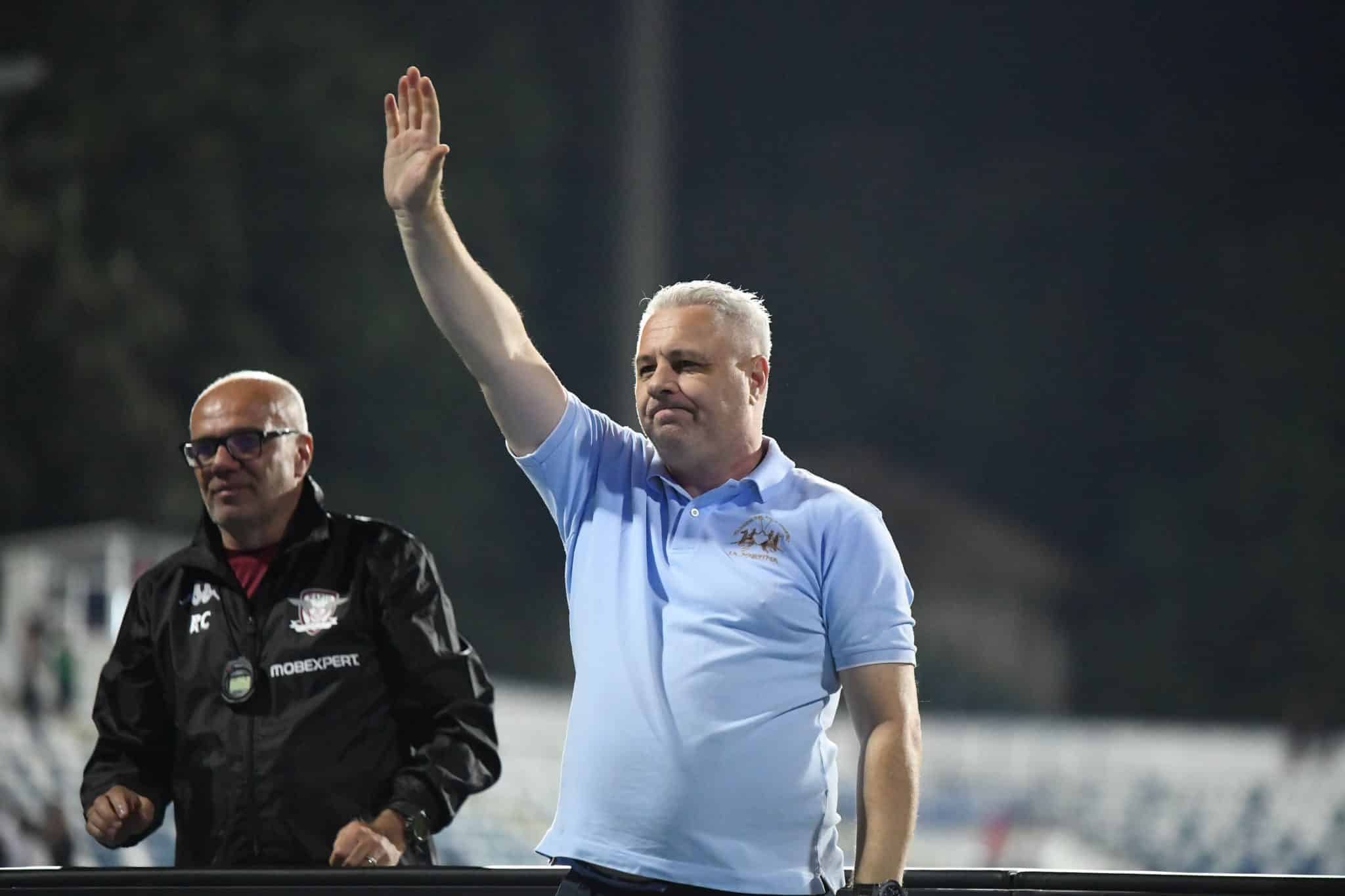 Sumudica explodeaza dupa infrangerea Romaniei Un tricolor criticat pentru prestatia de la Istanbul