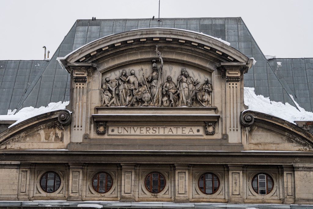 Tensiuni la Universitatea din Bucuresti cadrele universitare semnaleaza riscurile desfiintarii unor programe unice