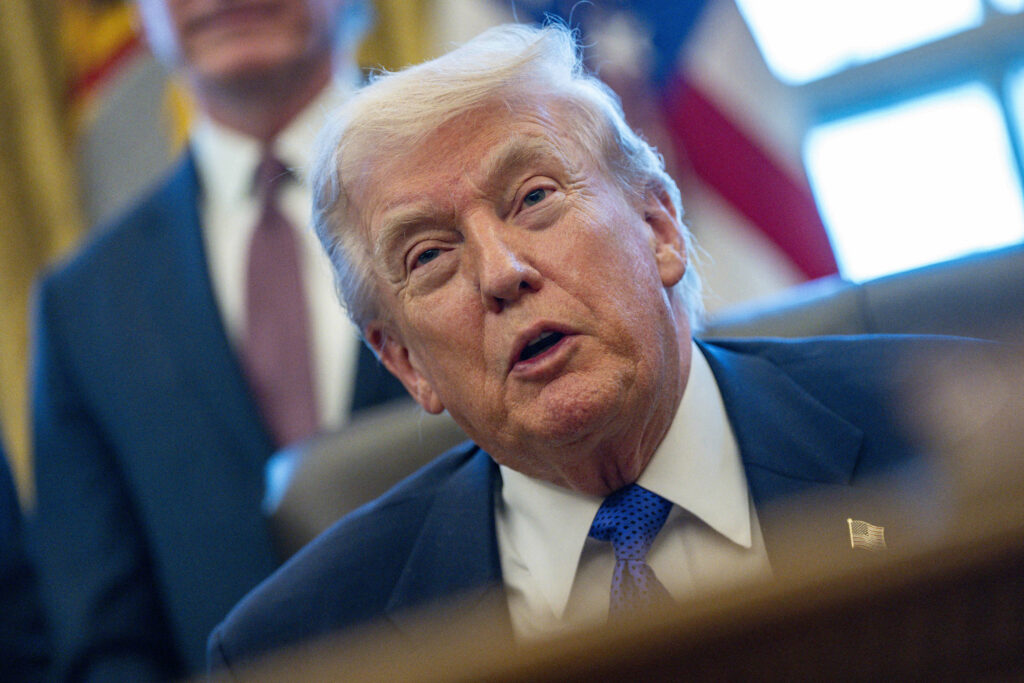 Trump afirma pentru CNN ca nu este ingrijorat de posibilitatea ca Iranul sa devina o tara democratica