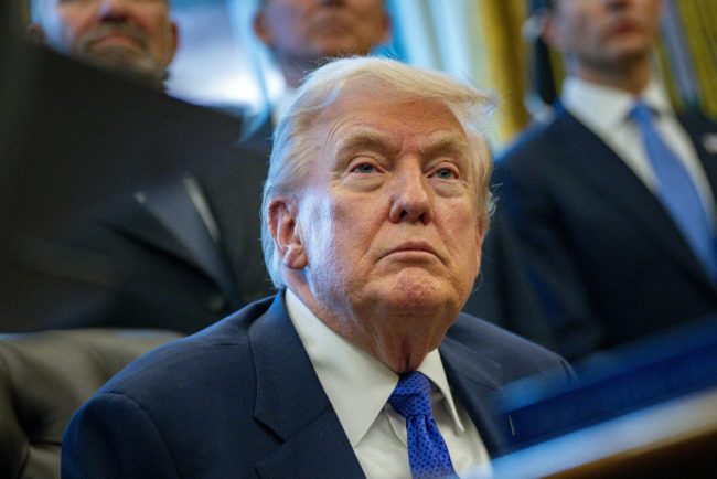 Trump anunta constituirea unei coalitii militare impotriva cartelurilor 17 state s au unit in aceasta alianta