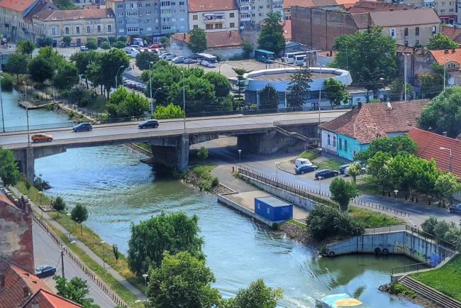 Vaporasele revin pe Bega Transportul public pe canal este reluat in Timisoara