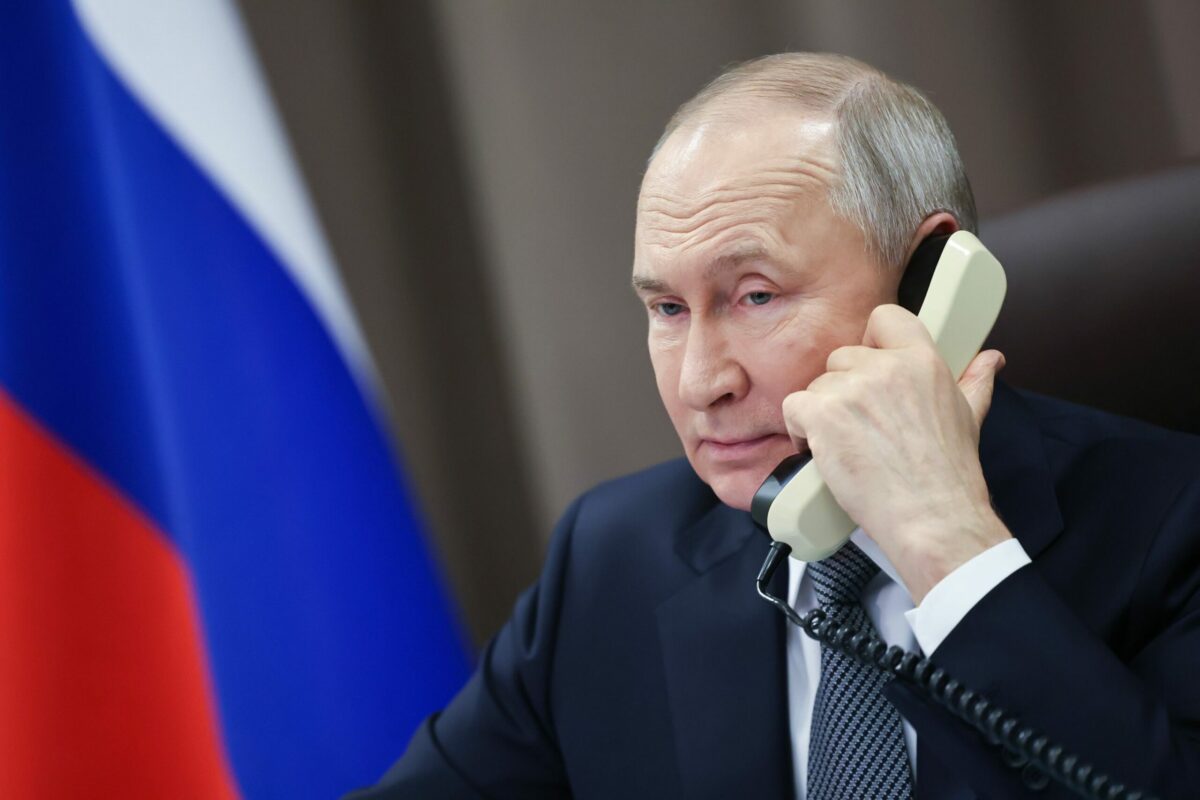 Vladimir Putin ii comunica Teheranului ca Rusia sustine Iranul