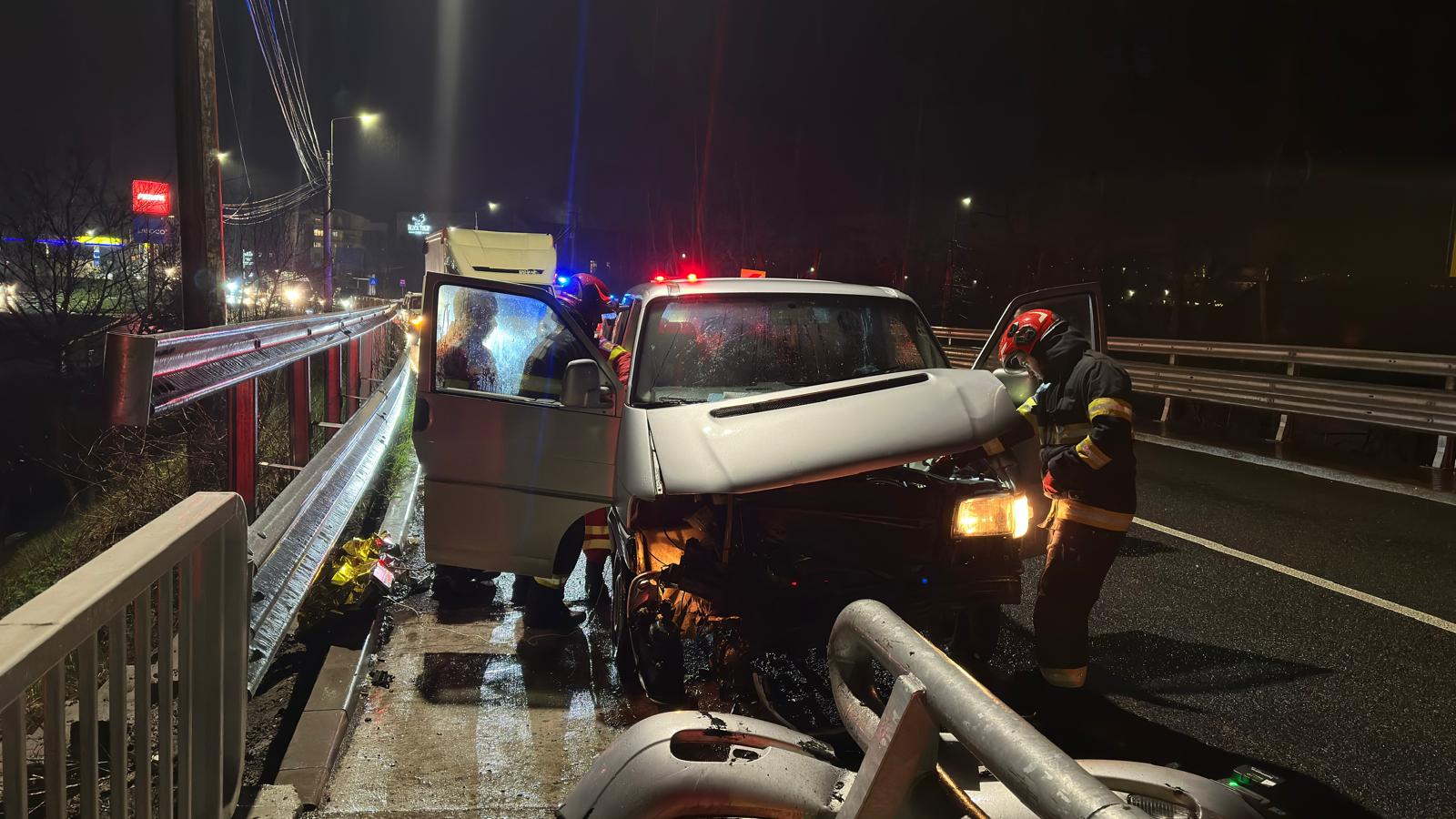 accident tragic in cluj un barbat de 60 de ani a decedat din cauza unui atac de cord la volan pompierii au intervenit pentru salvarea lui