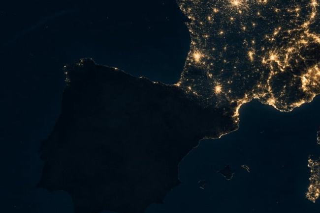 blackout ul din spania si portugalia din 2025 explicat cum s a creat furtuna perfecta de factori tehnici