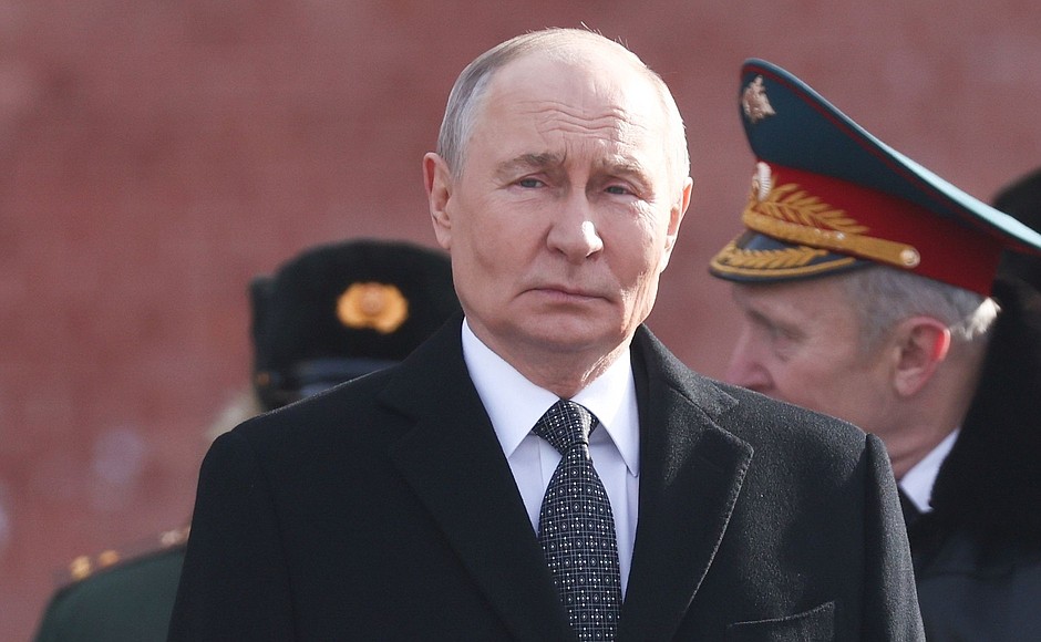 critici neobisnuite la moscova un sustinator al kremlinului sustine ca putin este un presedinte ilegitim si avertizeaza ca razboiul din ucraina distruge rusia