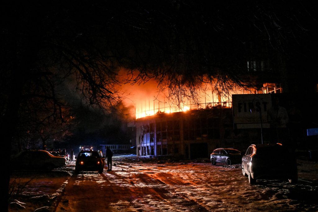 doi morti in urma unui atac rusesc in zaporojia ucraina cauta sa reia negocierile de pace