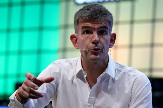 fostul director google conducand bbc matt brittin preia institutia in contextul unor tensiuni politice si financiare