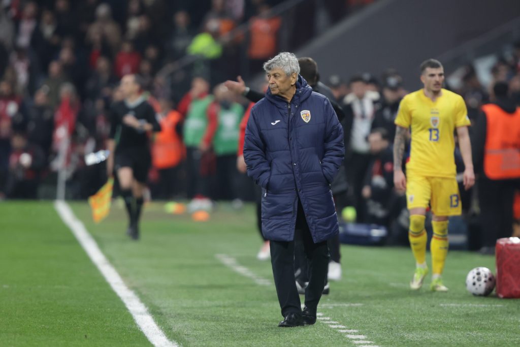 presa sportiva din slovacia dupa internarea lui mircea lucescu sanse reduse de a calatori in slovacia