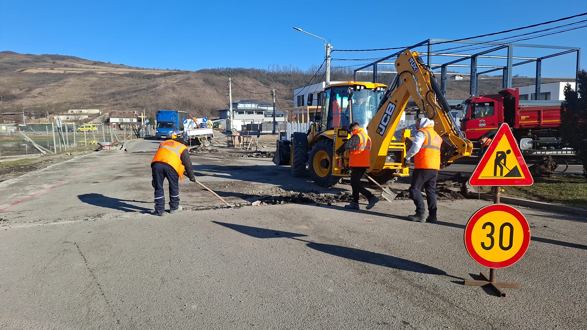 trafic blocat in cluj o strada importanta va fi asfaltata in curand circulatie pe un singur sens si timp de asteptare pentru soferi