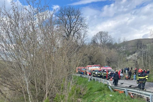 ACTUALIZARE Accident grav pe un drum judecean din Sibiu A fost activat planul rosu de interventie