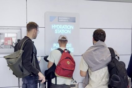 Apa gratuita pentru calatori Primele 10 statii de hidratare amplasate in aeroporturile din Bucuresti