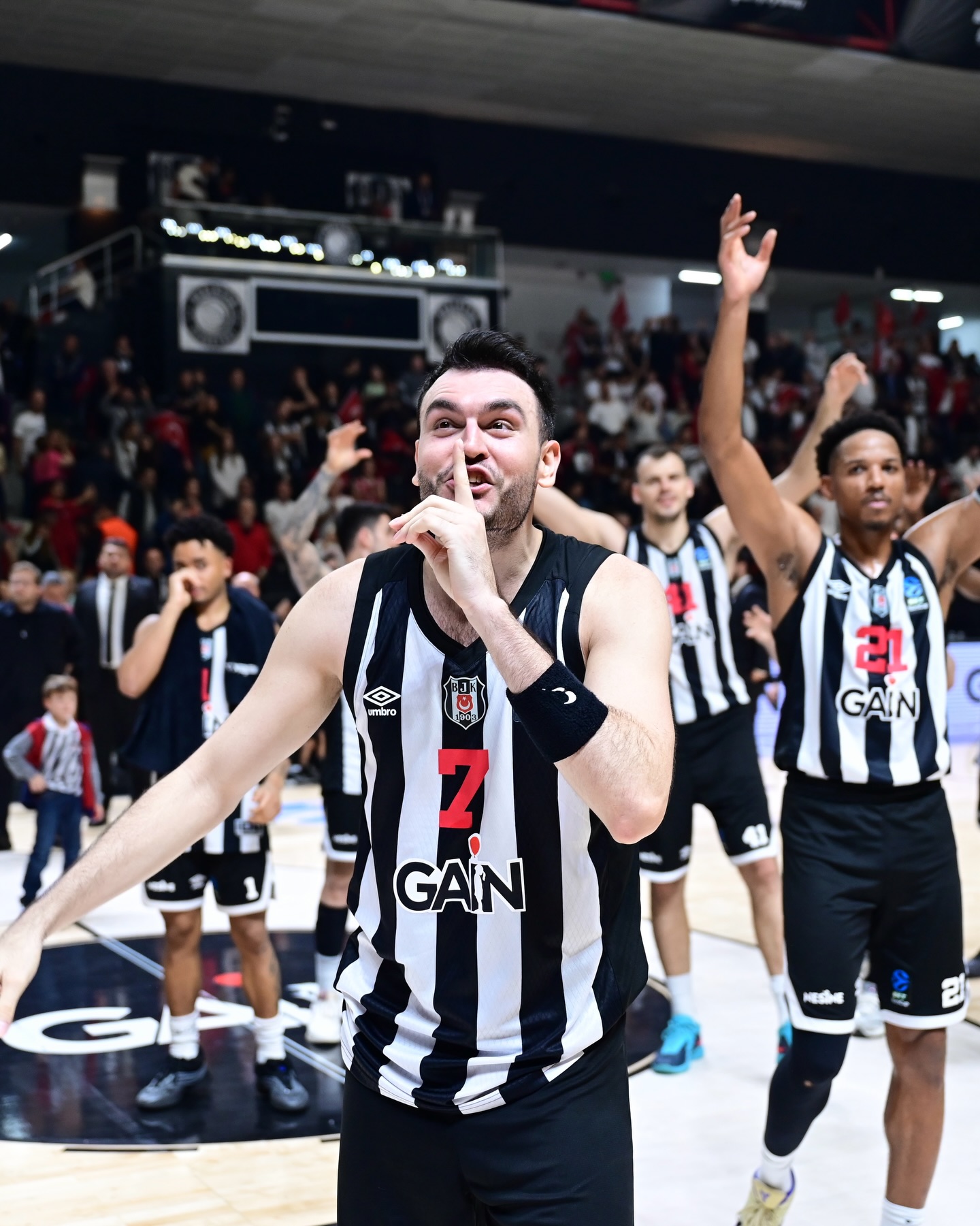 Baschet Besiktas prima echipa calificata in finala Eurocup