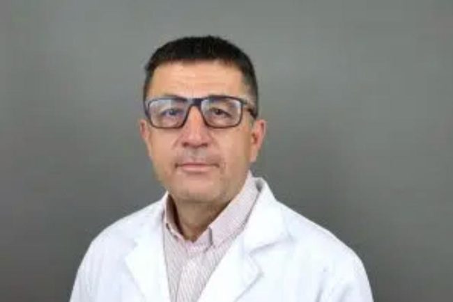 Ce presupune interventia pe care o va suferi marti Mircea Lucescu si cine este medicul din Franta care il va opera