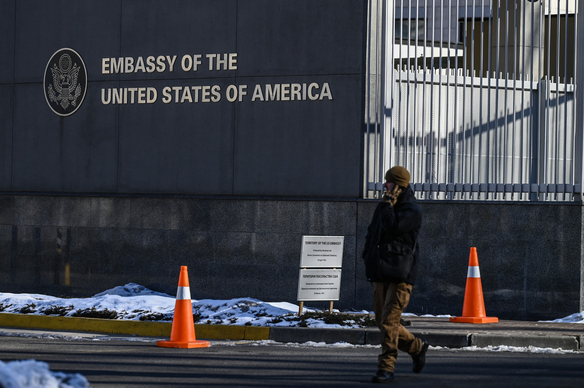 Cel mai inalt diplomat american din Ucraina se retrage din activitate