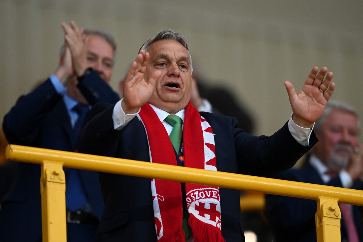 Cum fotbalul a contribuit la ascensiunea lui Viktor Orban si ar putea duce la declinul sau