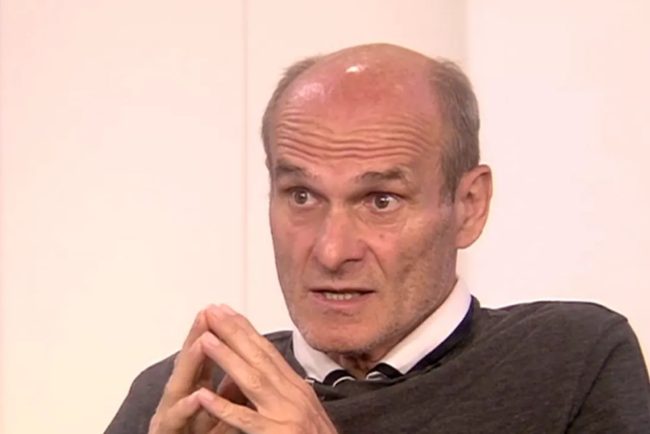 Declaratie controversata de Paste Cristian Tudor Popescu critica traditiile crestinilor Cei care respecta traditiile ar trebui sa consume doar lacuste miere si seminte