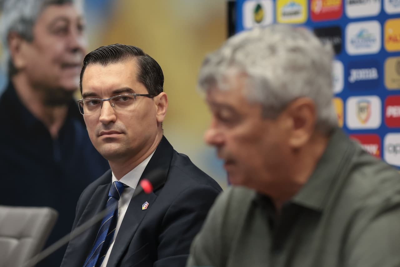 Fotbalul romanesc in doliu FRF suspenda numirea noului selectioner dupa moartea lui Mircea Lucescu