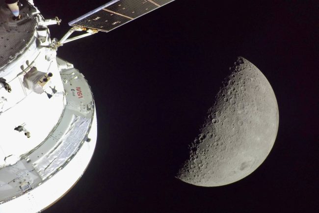 Imagini istorice din apropierea Lunii Astronautii misiunii Artemis II se intoarc maine acasa