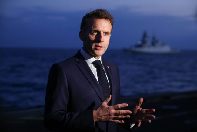 Macron il critic pe Trump i avertizeaz c slbete NATO Cnd ai semnat un tratat nu l pui sub semnul ntrebrii nu adic n fiecare diminea