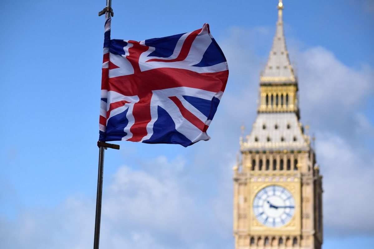 Marea Britanie va gazdui un summit pentru restabilirea navigatiei in Stramtoarea Ormuz a anuntat premierul Starmer