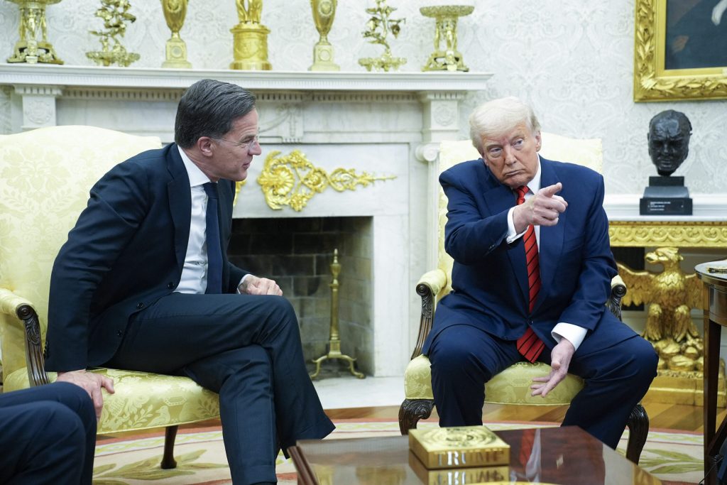 Mark Rutte se intalneste cu Donald Trump la Washington in contextul amenirilor SUA de a parasi NATO