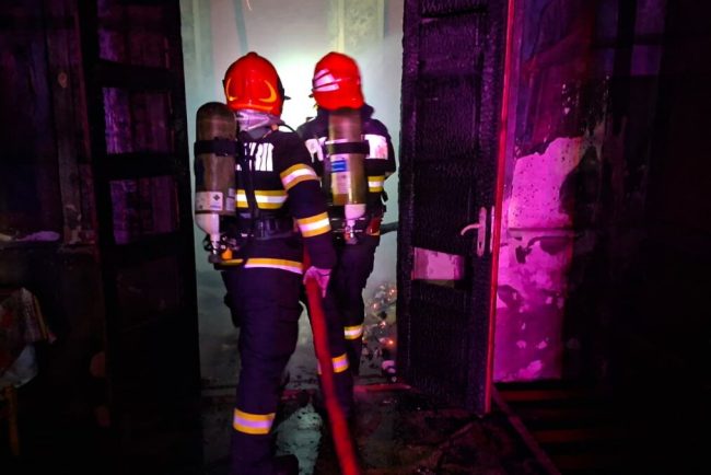 O mama si fiul ei dec daca in urma incendiului din apartamentul in care se aflau