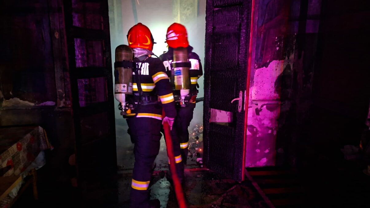 O mama si fiul ei dec daca in urma incendiului din apartamentul in care se aflau