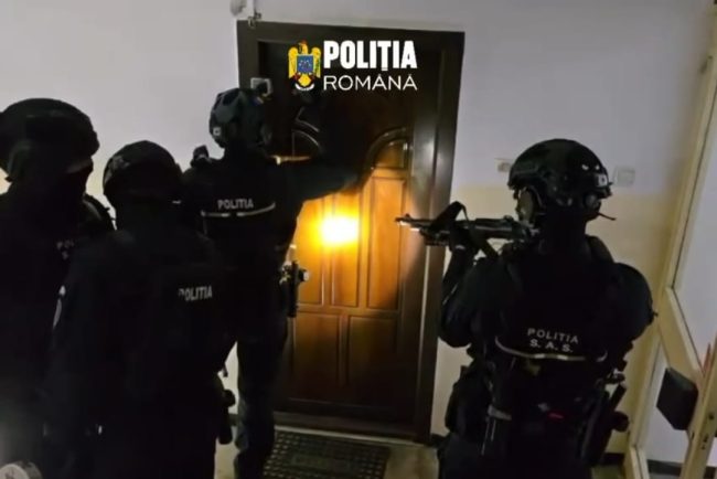 Perchezitie la Bucuresti un barbat cercetat pentru mesaje de ura si propaganda fascista