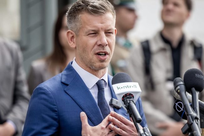 Primul obiectiv al lui Magyar Controlul statului asupra mass media din Ungaria