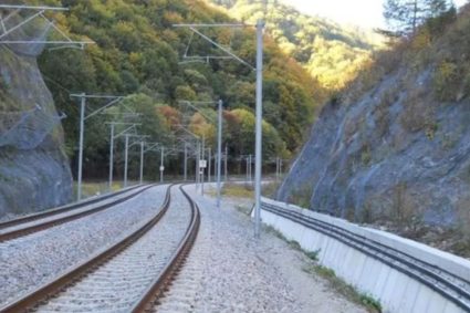 Progres de 14 kilometri pe ruta Cluj Oradea Trenurile revin pe o portiune Un nou pas in modernizarea strategica a caii ferate