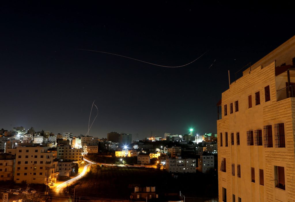 Razboiul din Orientul Mijlociu ziua 38 Atacuri reciproce intre Israel si Iran Axios SUA Iran si mediatorii lucreaza pentru un armistitiu de 45 de zile