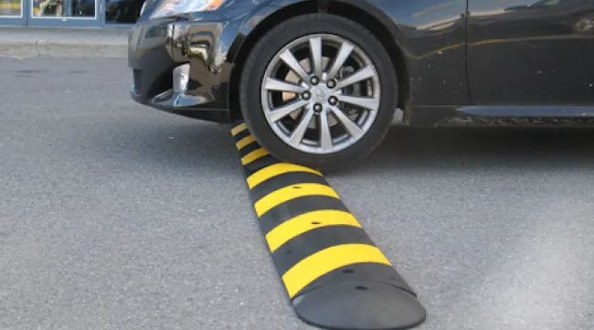 Revolta pe o strada din Cluj Napoca Limitatorul de viteza deranjeaza locuintele si linistea clujenilor Afecteaza grav pacea