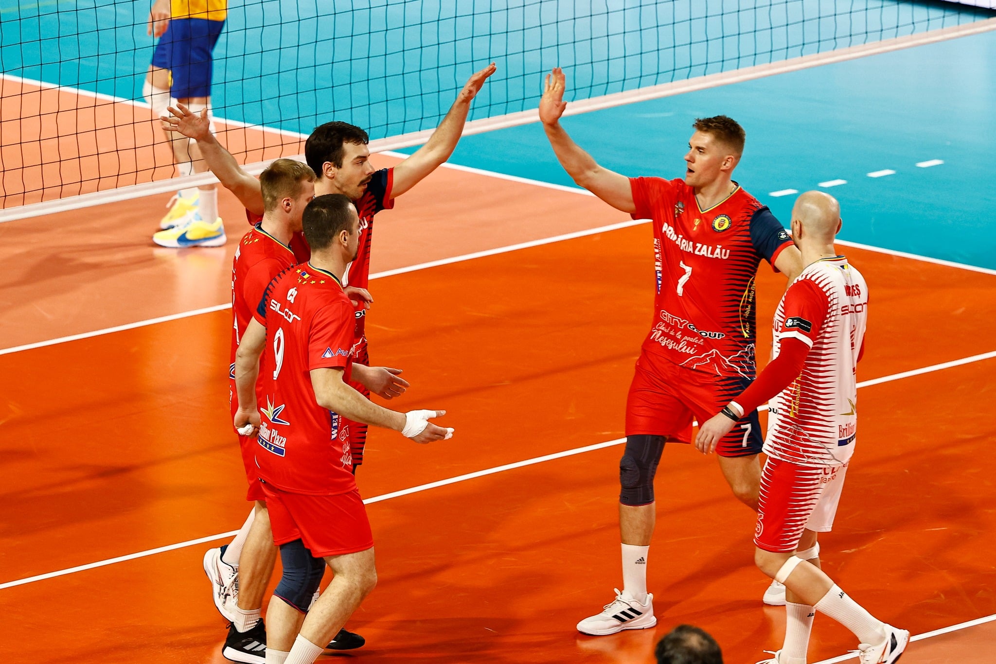 Scandal la finala Cupei Romaniei Corona Brasov a incalcat regulamentul pe parcursul meciului si a pierdut trofeul la masa verde