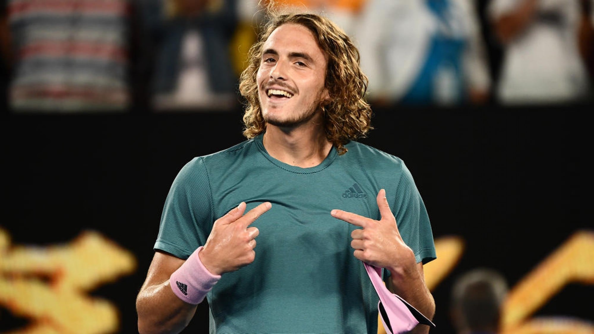 Tsitsipas si a jignit tatal in timpul meciului dar a ajuns totusi in turul urmator ticalosule imbecilule du te dracului