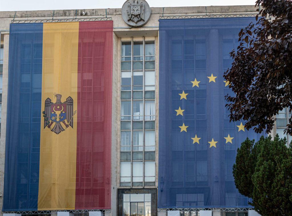 decizie istorica adoptata in parlamentul de la chisinau republica moldova se retrage din comunitatea statelor independente