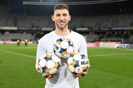 derby cu o miza enorma la cluj jovo lukic pregatit pentru revansa impotriva craiovei daca voi marca voi sarbatori golul cine castiga devine favorit la titlu