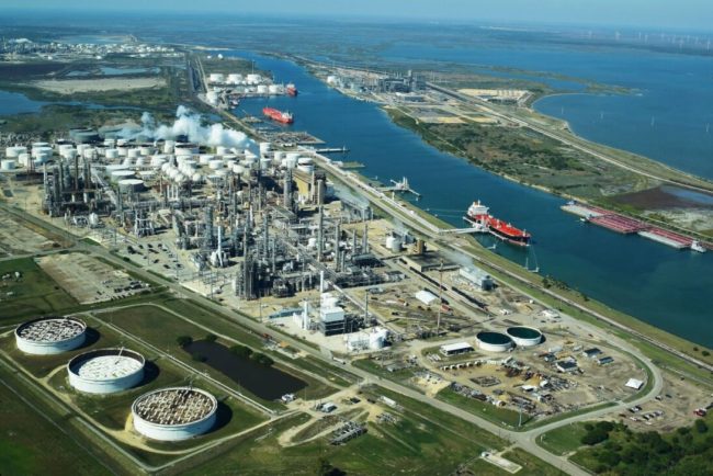 seceta ametinta productia de benzina in sua un centru energetic ar putea inchide mai multe rafinarii