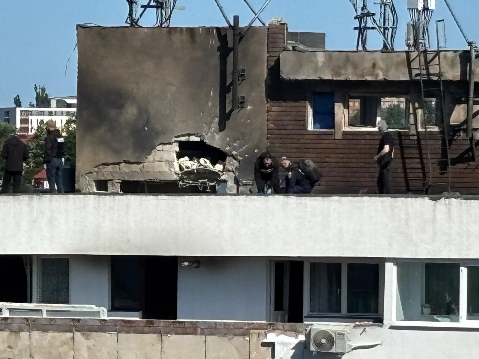 ACTUALIZARE O drone sa prabusit peste un bloc de locuinte in Galati Consulatul Rusiei de la Constanta se va inchide Anuntul lui Nicusor Dan Ambasadorul Rusiei convocat la Ministerul Afaceriilor